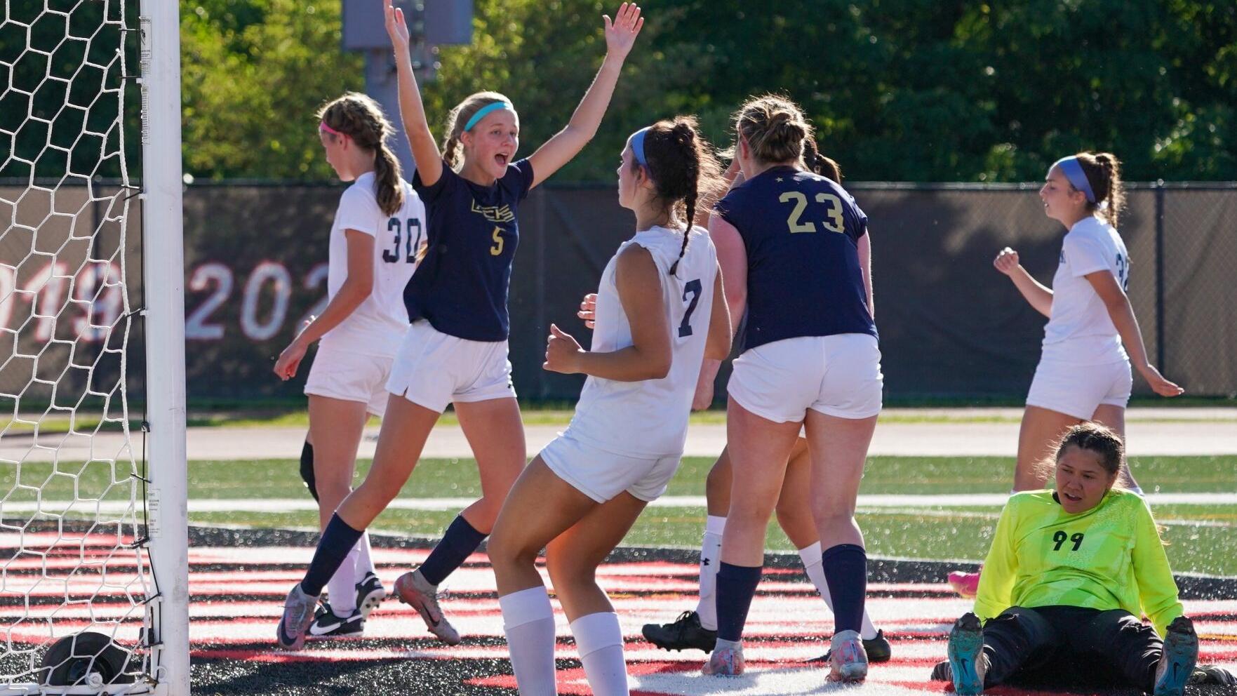Althoff gets timely goals, continues stingy defense in Class 1A state semifinal victory